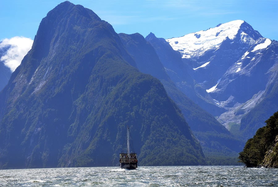 <h2>2018 New Zealand & Australia Golf Cruise</h2>13 Nights | 5-6 Rounds | Auckland to Sydney | February 22 – March 7